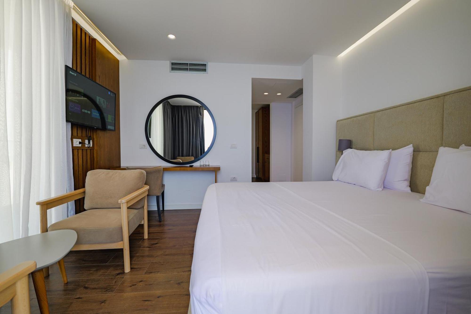 Dorchester Hotel Sarande Exterior photo